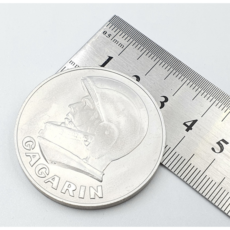 12 Commemorative table medal Y. Gagarin VOSTOK 30th Anniversary First Man Space flight 12.IV.1961.jpg