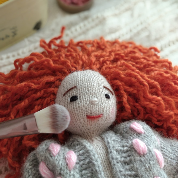 Doll knitting pattern by Ola Oslopova
