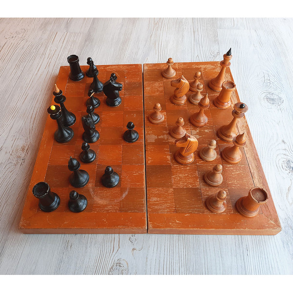 yellow_ball_chess8.jpg