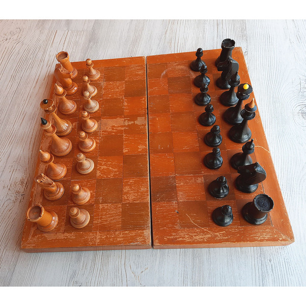 yellow_ball_chess9+++.jpg