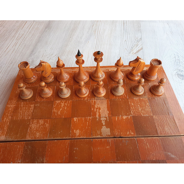 yellow_ball_chess9++++.jpg
