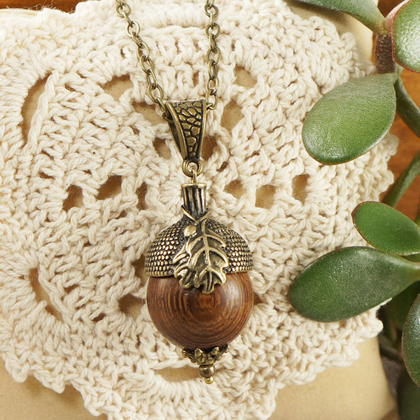 bronze-brown-wood-wooden-acorn-oak-leaf-pendant-necklace-jewelry
