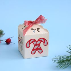 Christmas gift box svg | Christmas favors | Christmas svg | Holiday favor | Cricut crafts | Silhouette crafts