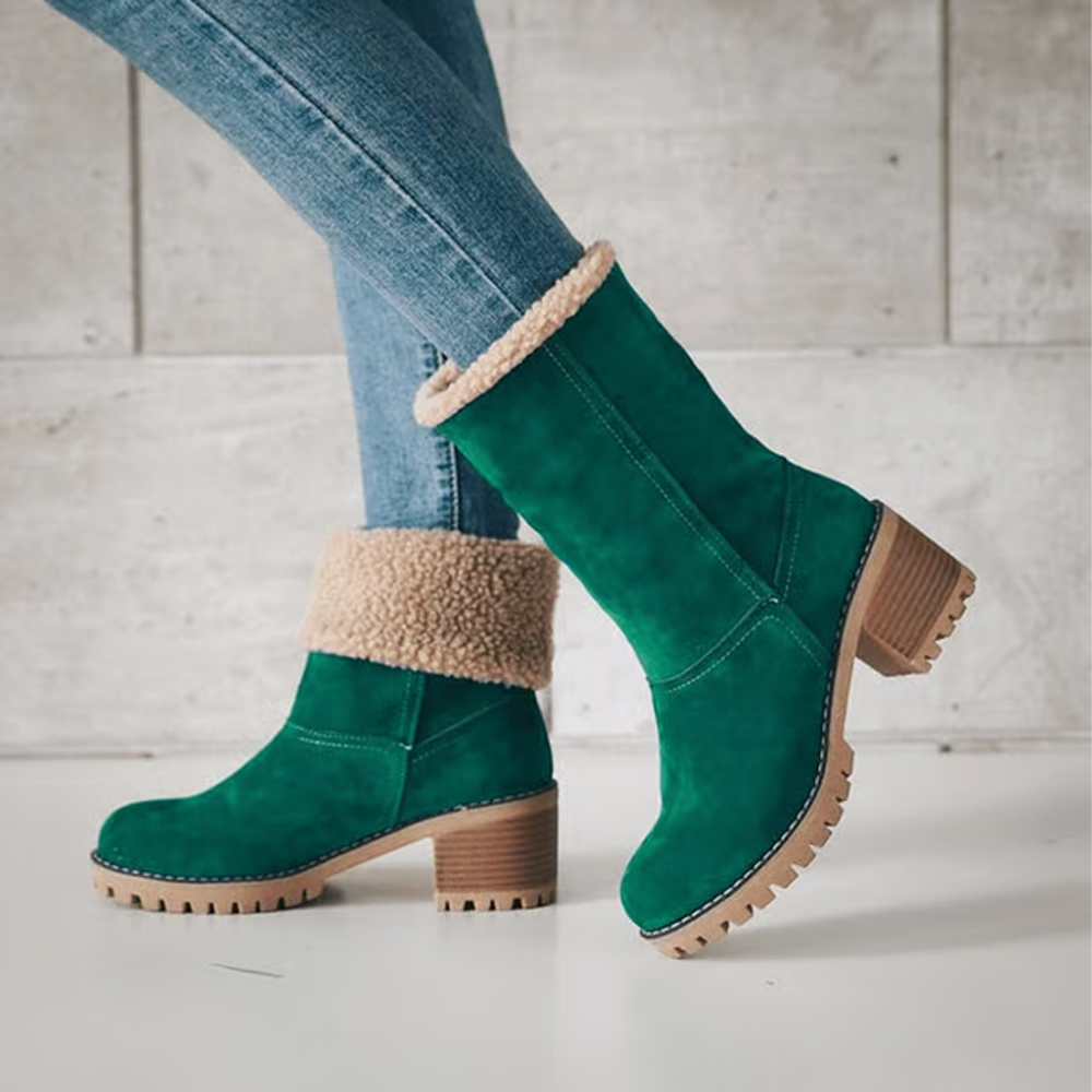 winterbootswithheelsandfurgreen.png