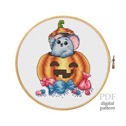 Pumpkin mouse for cross stitch pattern