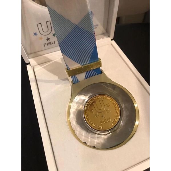 Universiade-Olympic-Games-Winner-medal-6.jpg