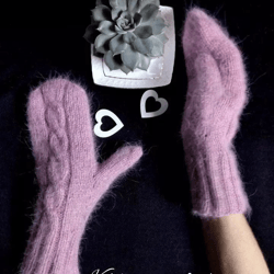 Handknitted Warm fluffy Mittens