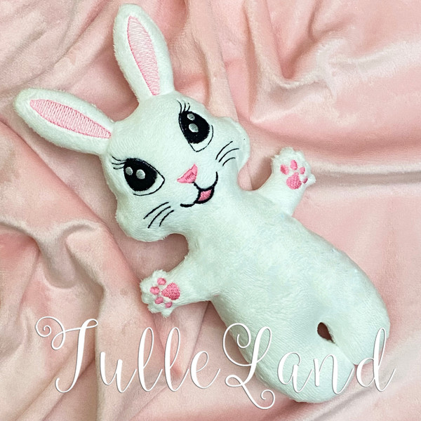 Bunny-Easter-Stuffed-Toy-In-The-Embroidery-Hoop-Design-ITH-Pattern- Stuffed-Plushie-Machine-Embroidery-digital-design-toy.jpg