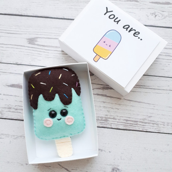 Fake-ice-cream-love-card