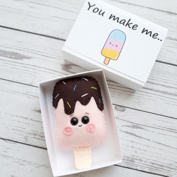 Pink-Fake-ice-cream-funny-cards