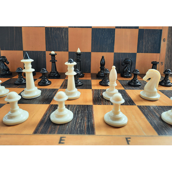 carbolite_chessmen4.jpg