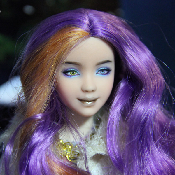 Barbie doll violet orange hair different eyes color