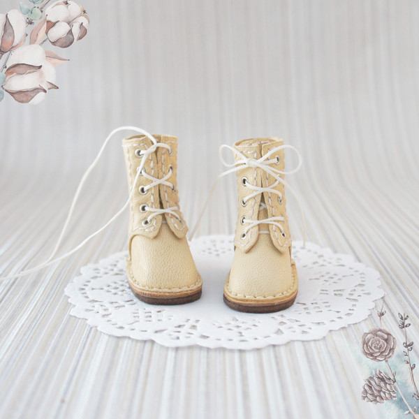 little-darling-doll-boots-01.jpg