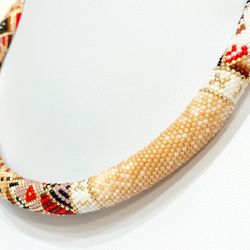 Bead crochet necklace - Beige geometric seed bead necklace