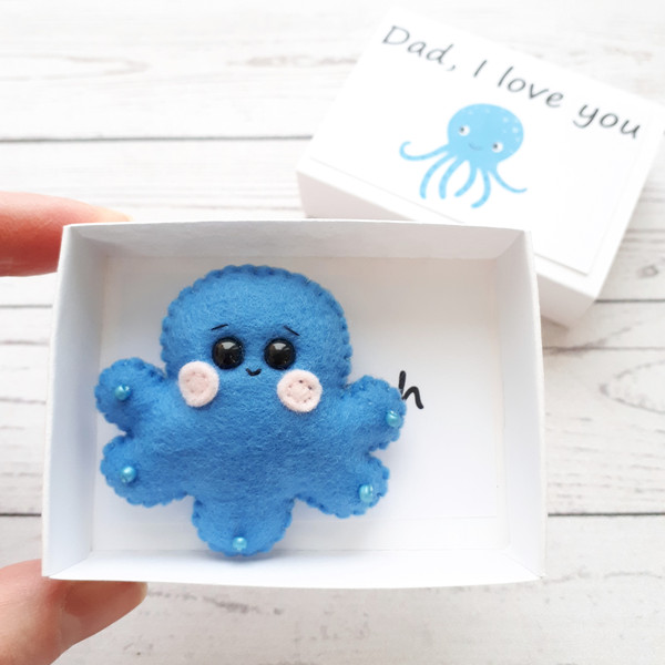 Octopus-plush-in-a-box-dad-gift