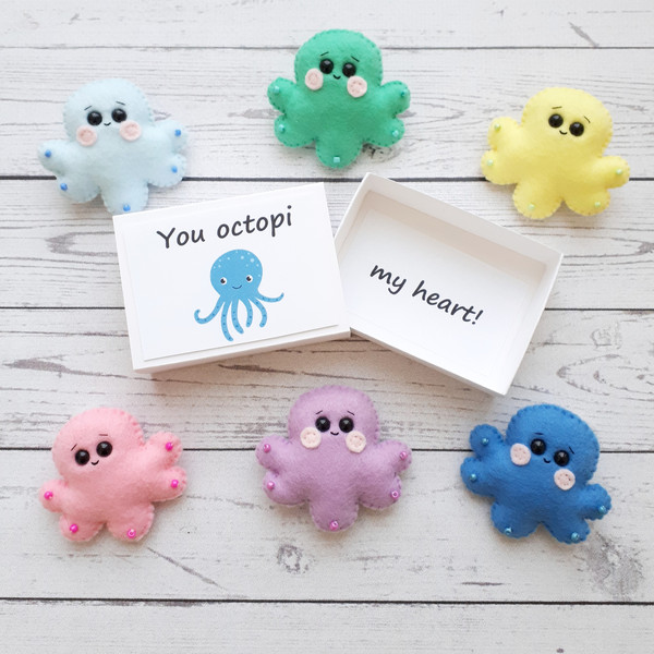 Colorful-Octopus-plush-in-a-box