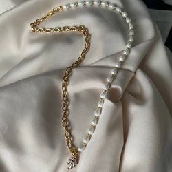 pearl necklace, pearl choker, chain necklace, chain choker, necklace, choker, pearl, chain, pearl and chain choker