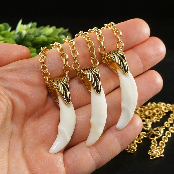 wolf-tooth-tusk-teeth-fang-protection-amulet-necklace-jewelry
