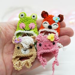 Miniature crochet hat for your doll, fit the mice from my shop