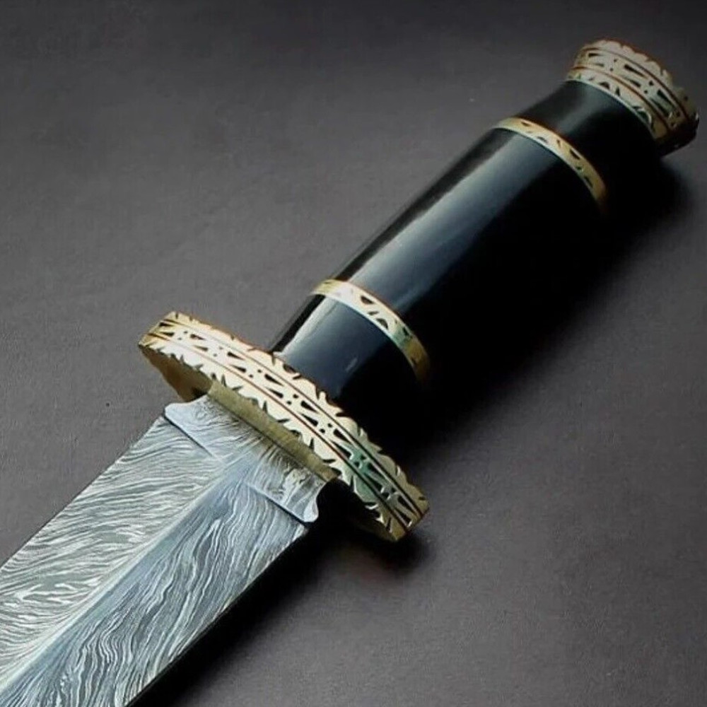 Feather Pattern Damascus Knife Dagger  Bull Horn Handle.jpg
