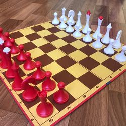 Soviet Ukraine Dnepropetrovsk chess set vintage: red white rockets plastic chessmen & carton chessboard