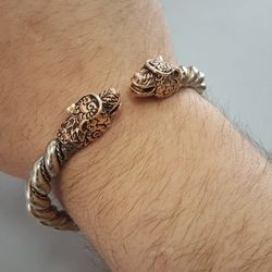 Twisted Bracelet with Bear heads