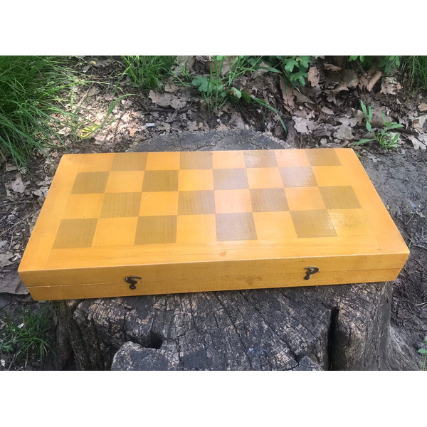 good_chess_wooden_60s.8.jpg