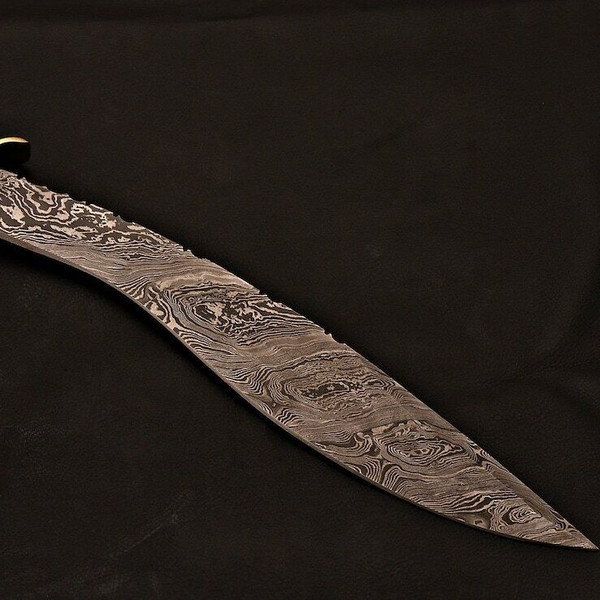 Handmade Damascus Steel Kukri Knife Hand Forged  Handmade Leather.jpg