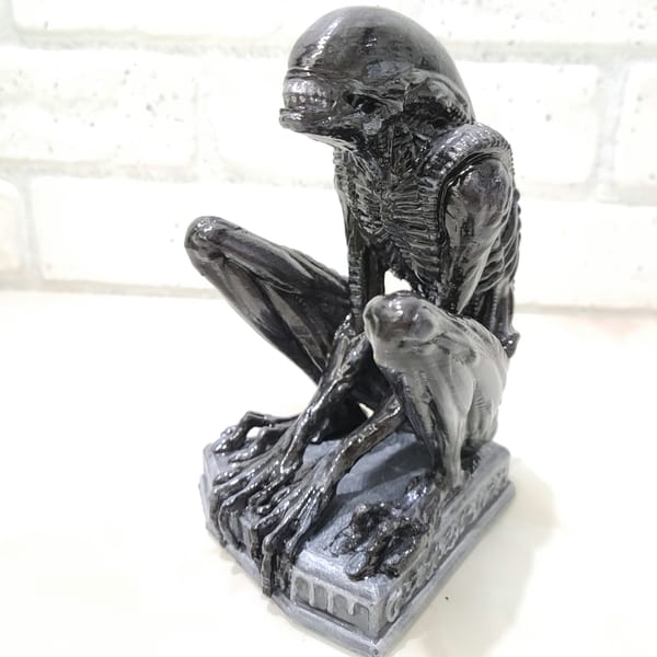 Figurine Deluxe Suspended Lab Xenomorph XX121 - Alien Romulus Figurine Deluxe Suspended Lab Xenomorph XX121 - Alien Romulus
