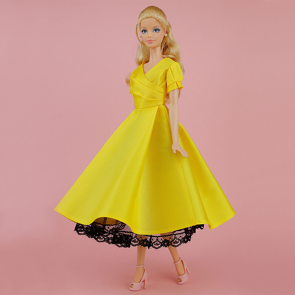 FA-032 Taffeta dress with underskirt-06.jpg