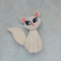 Cute white cat animal pin Needle felted wool kitty brooch for girlfriend Best cat lover gift