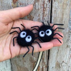 Black spider brooch Cute wool spider Halloween creepy horror decor