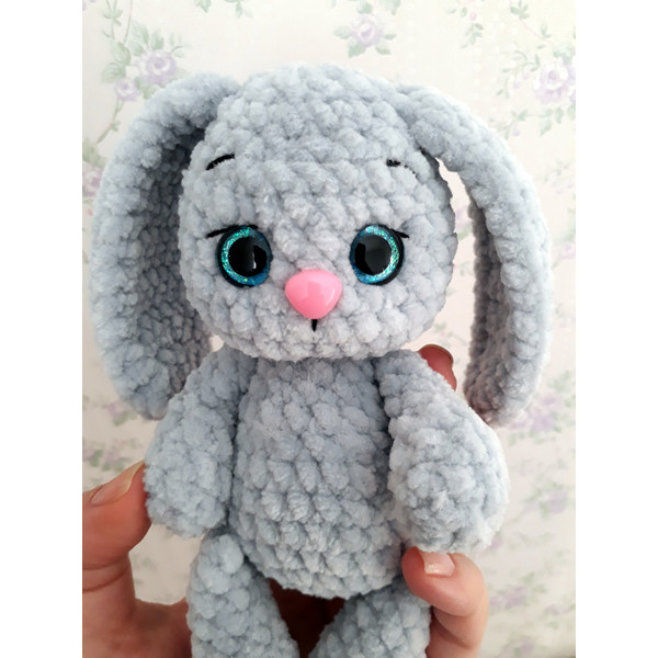 bunny-toy-plush-with-blue-eyes