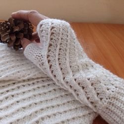 Fingerless Gloves and  Infinity scarf. Crochet pattern