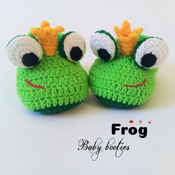 Newborn shoes Frog. Crochet pattern