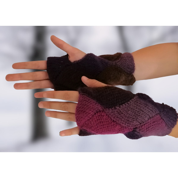 crochet gloves.png