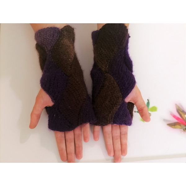 pattern Fingerless Gloves.jpg