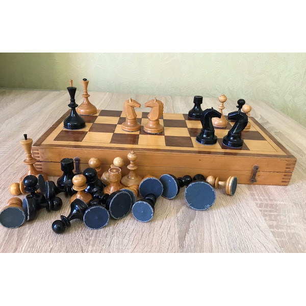 valdai chess set 1968 made