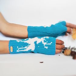 Fingerless Gloves. Christmas deer. Crochet pattern