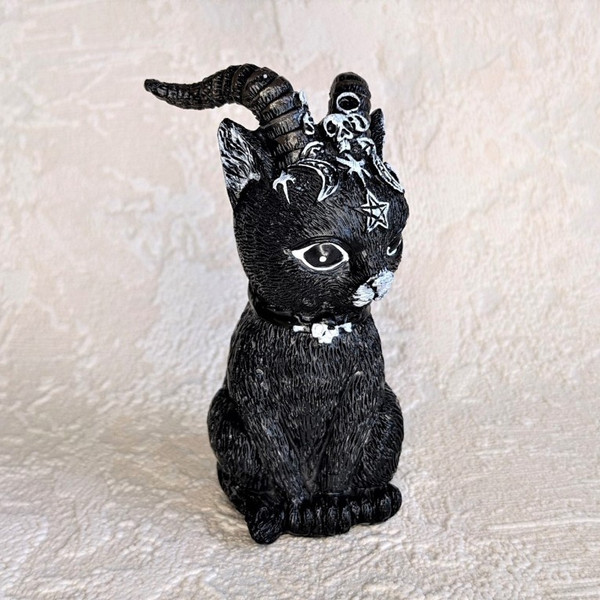 Horned cat candle