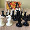 chessmen_plastic1.jpg
