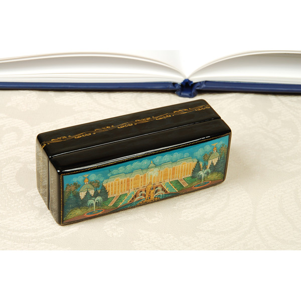 Peterhof lacquer box