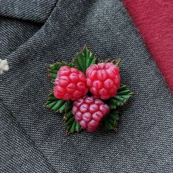 Raspberry Brooch. Botanical Jewelry. Cottagecore Gifts. Handmade Brooch. Berry Jewelry. Birthday Gift. Statement Brooch.