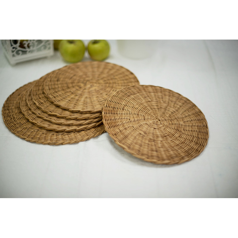 round wicker placemats