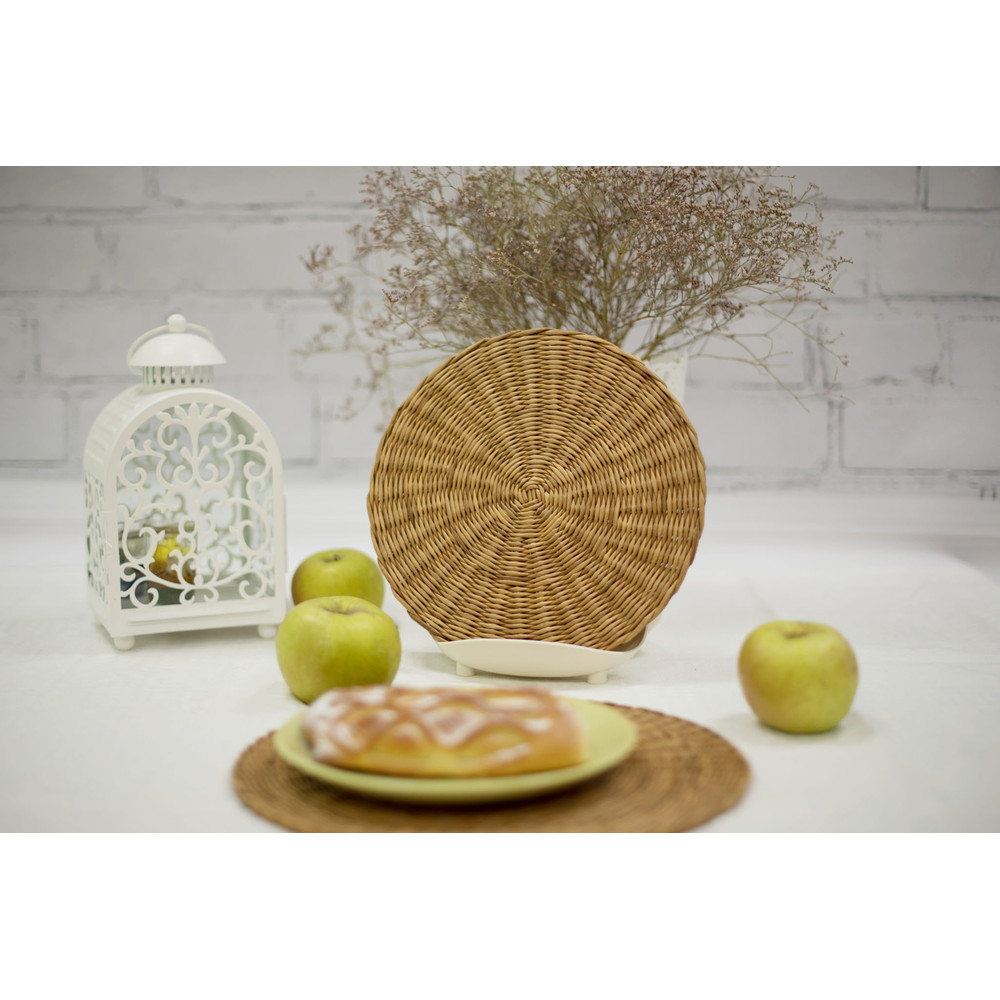 round wicker placemats