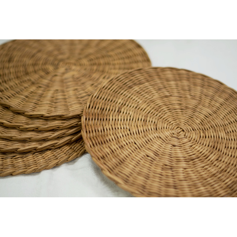 round wicker placemats