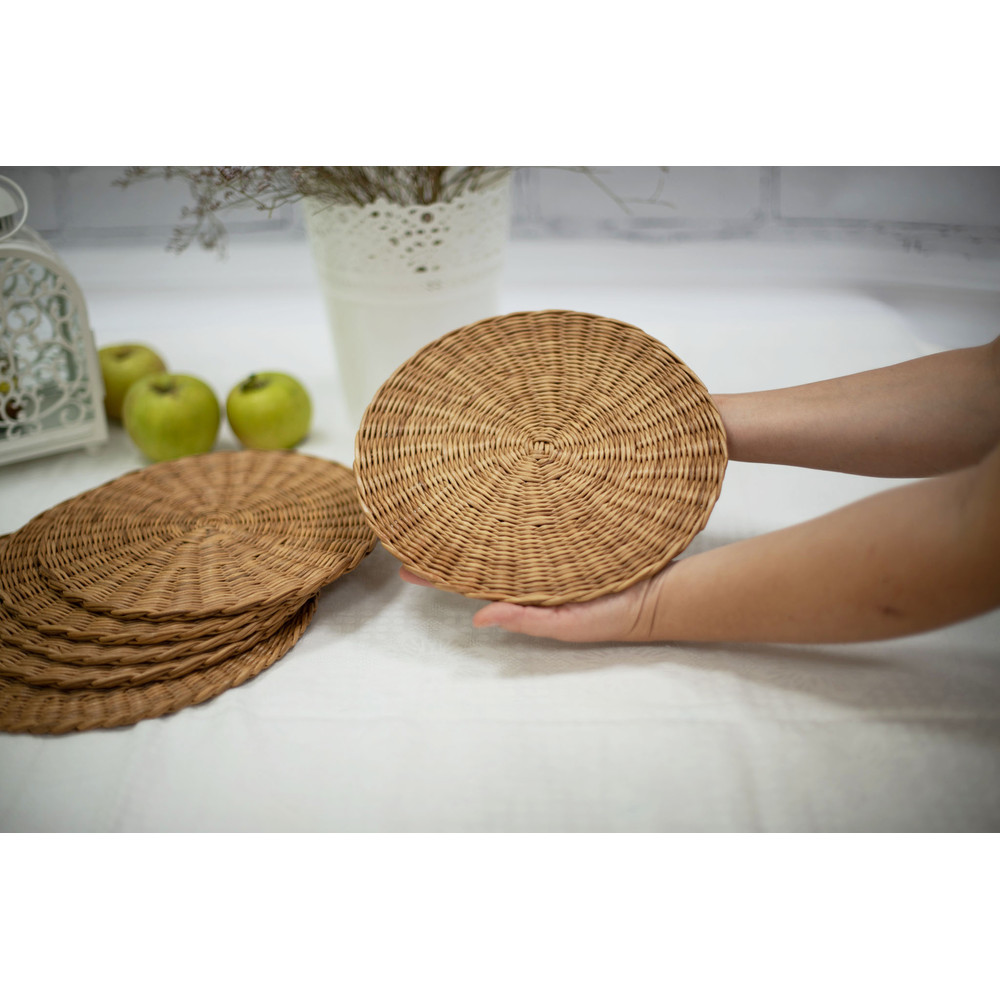 round wicker placemats