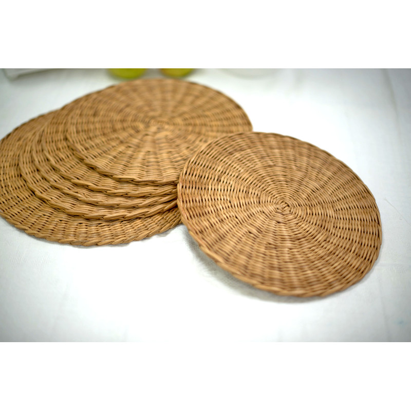 round wicker placemats
