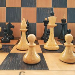 Russian wooden chessmen Queens Gambit final match - Soviet chess pieces set vintage 1970s-1980s