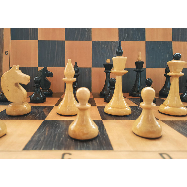 queens gambit soviet wooden chess pieces set vintage